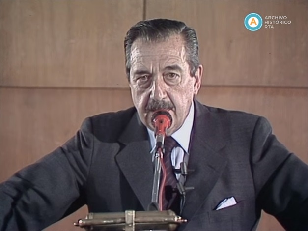 [Cadena nacional: Conferencia de Alfonsín a días de las elecciones anticipadas] (incompleto)