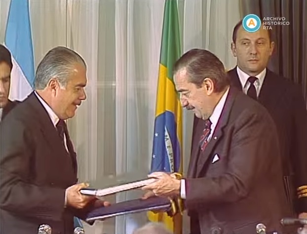 [Cadena nacional: Alfonsín y Sarney firman la integración Argentino-Brasileña] (incompleto)