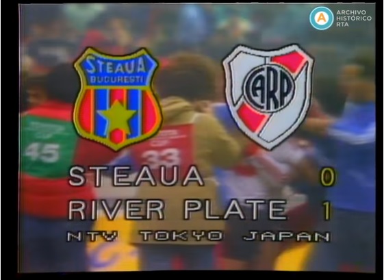 Fútbol internacional. River Plate [Argentina] vs. Steaua Bucarest [Rumania]