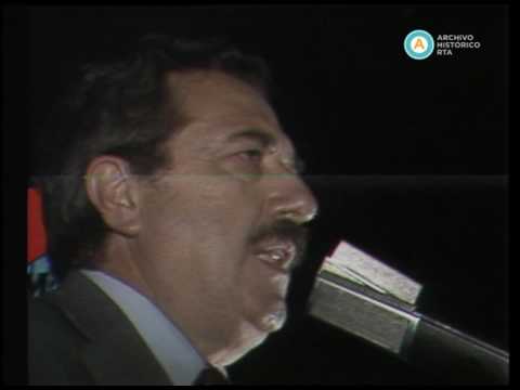 [Cierre de campaña de Raúl Alfonsín en la Av. 9 de Julio] (incompleto)
