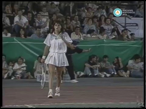 [Tenis en homenaje a Martina Navratilova] (incompleto)