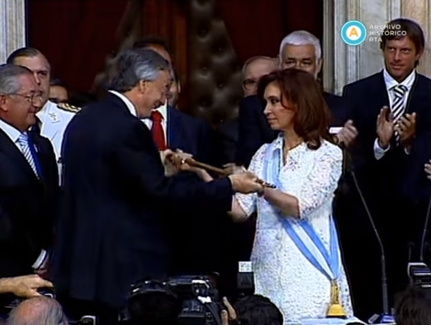 [Cadena nacional: primera asunción presidencial de Cristina Fernández de Kirchner]