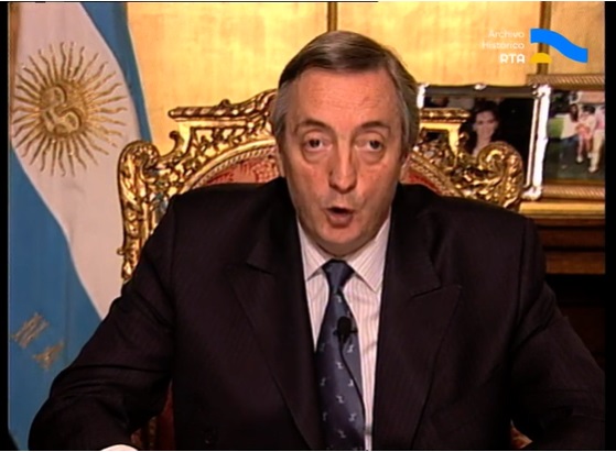 [Cadena nacional: el presidente Kirchner cuestiona la Corte Suprema de Justicia]